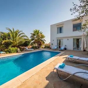 https://villa-can-massaueta.allmallorcahotels.com