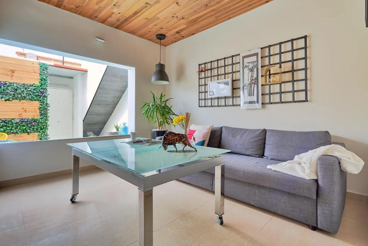 La Macarena Airport Apartment Malaga